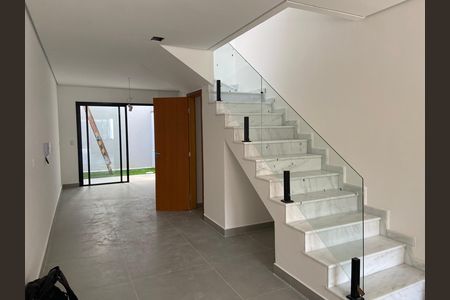 Casa à venda com 141m², 3 quartos e 2 vagas Casa à venda com 141m², 3 quartos e 2 vagasSala - Cozinha