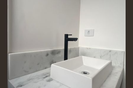 Casa à venda com 141m², 3 quartos e 2 vagas Casa à venda com 141m², 3 quartos e 2 vagasBanheiro 1