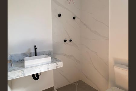 Casa à venda com 141m², 3 quartos e 2 vagas Casa à venda com 141m², 3 quartos e 2 vagasBanheiro 2