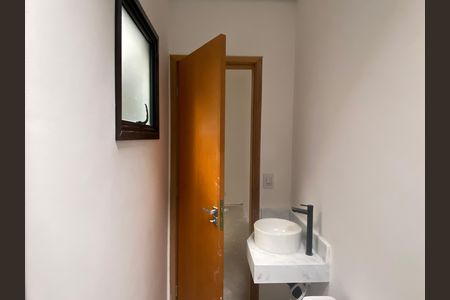 Casa à venda com 141m², 3 quartos e 2 vagas Casa à venda com 141m², 3 quartos e 2 vagasBanheiro 3