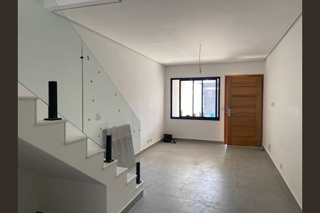Casa à venda com 141m², 3 quartos e 2 vagas Casa à venda com 141m², 3 quartos e 2 vagasSala - Cozinha