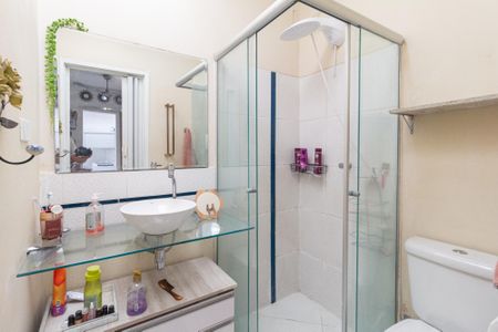 Casa à venda com 151m², 2 quartos e 2 vagasBanheiro da suíte