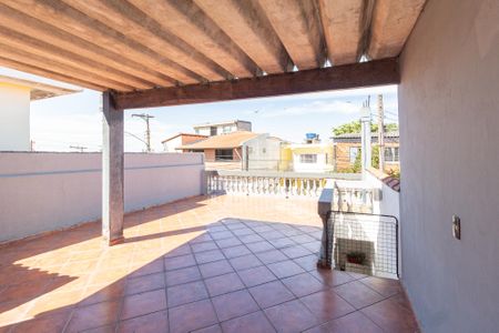 Casa à venda com 151m², 2 quartos e 2 vagasQuintal