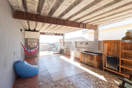 Casa à venda com 151m², 2 quartos e 2 vagasQuintal