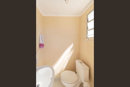 Casa à venda com 151m², 2 quartos e 2 vagasBanheiro de serviço