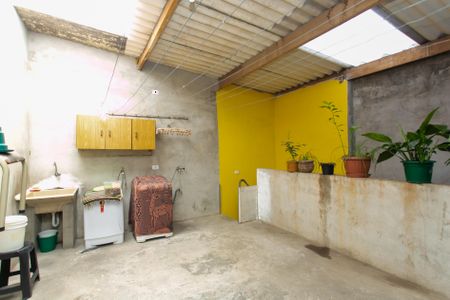 Casa à venda com 64m², 2 quartos e 1 vagaÁrea de Serviço 