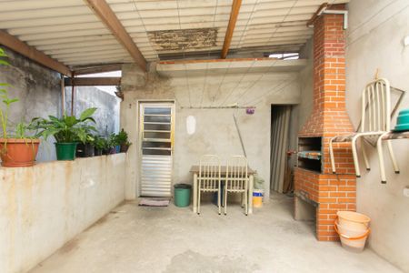 Casa à venda com 64m², 2 quartos e 1 vagaÁrea de Serviço - Churrasqueira 