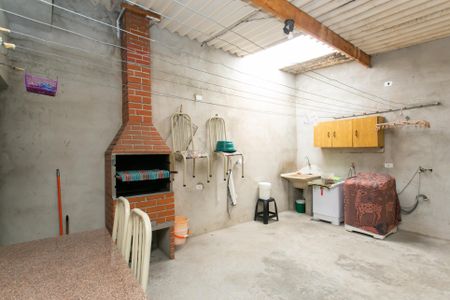 Casa à venda com 64m², 2 quartos e 1 vagaÁrea de Serviço 