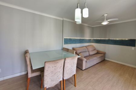 Sala de apartamento à venda com 3 quartos, 77m² em Jardim São Vicente, Campinas