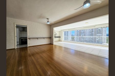 Apartamento para alugar com 160m², 3 quartos e 3 vagasSala