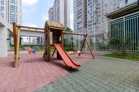 Apartamento para alugar com 160m², 3 quartos e 3 vagasÁrea comum - Playground