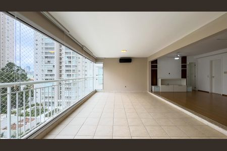 Sacada de apartamento para alugar com 3 quartos, 160m² em Santo Amaro, São Paulo