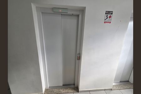 Apartamento para alugar com 57m², 2 quartos e 1 vagaElevador