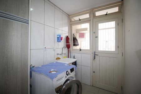 Casa à venda com 492m², 3 quartos e 3 vagasÁrea de Serviço