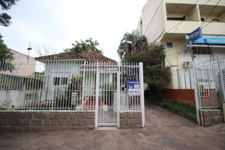 Casa à venda com 492m², 3 quartos e 3 vagasFachada