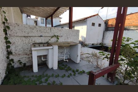 Casa para alugar com 252m², 2 quartos e sem vagaÁrea de Serviço