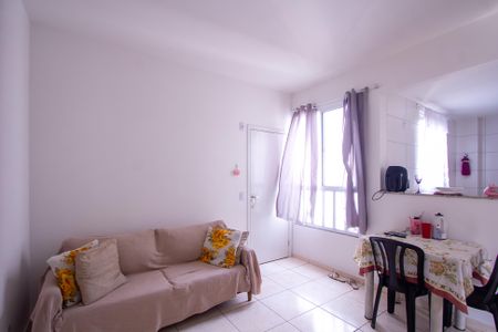 Sala de apartamento para alugar com 2 quartos, 55m² em Vista Alegre, São Gonçalo