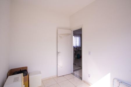 Quarto 2 de apartamento para alugar com 2 quartos, 55m² em Vista Alegre, São Gonçalo