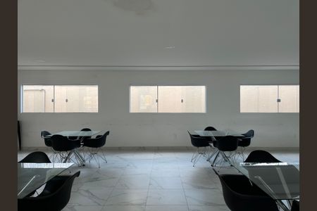 Apartamento para alugar com 37m², 2 quartos e sem vagaÁrea comum - Salão de festas