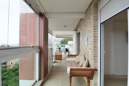 Apartamento para alugar com 160m², 3 quartos e 2 vagasVaranda