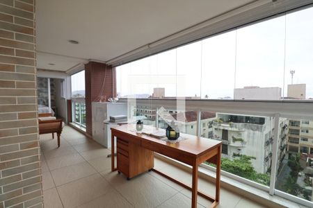 Apartamento para alugar com 160m², 3 quartos e 2 vagasVaranda