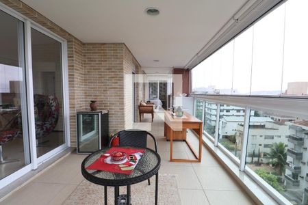 Apartamento para alugar com 160m², 3 quartos e 2 vagasVaranda