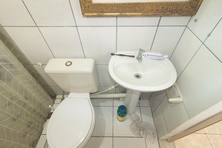 Casa para alugar com 57m², 1 quarto e sem vagaBanheiro