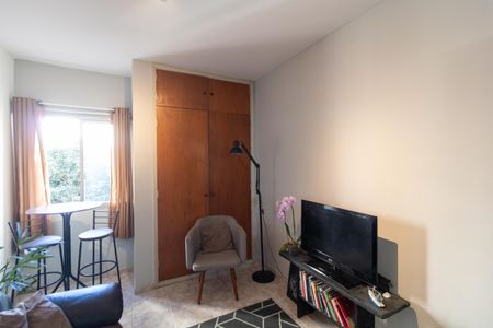 Quarto 02 de apartamento à venda com 2 quartos, 30m² em Cambuí, Campinas