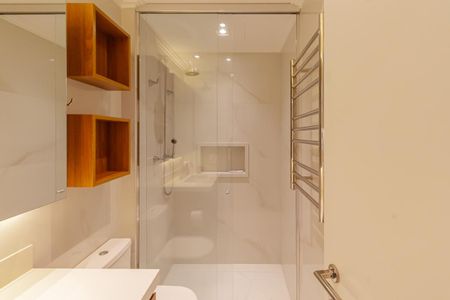 Apartamento à venda com 45m², 1 quarto e 1 vaga Apartamento à venda com 45m², 1 quarto e 1 vagaBanheiro