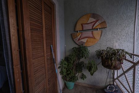 Casa à venda com 148m², 3 quartos e 1 vaga Casa à venda com 148m², 3 quartos e 1 vagaVaranda