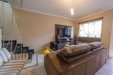 Sala de casa à venda com 3 quartos, 148m² em Vila Nhocuné, São Paulo