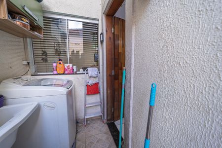 Casa à venda com 148m², 3 quartos e 1 vaga Casa à venda com 148m², 3 quartos e 1 vagaÁrea de Serviço