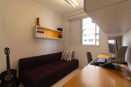 Apartamento para alugar com 73m², 2 quartos e 1 vagaQuarto - Escritório