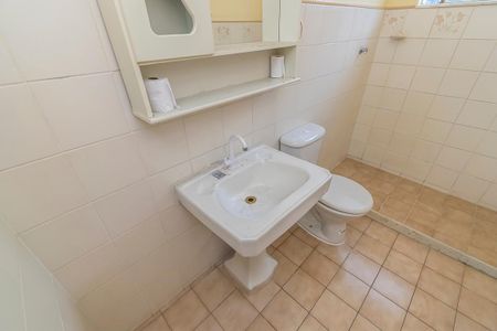 Apartamento para alugar com 75m², 2 quartos e sem vaga Apartamento para alugar com 75m², 2 quartos e sem vagaBanheiro