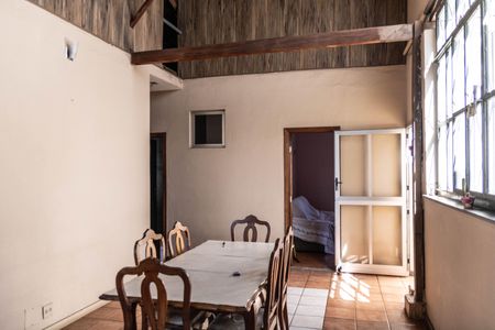 Sala de casa para alugar com 3 quartos, 237m² em Barroca, Belo Horizonte