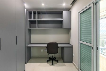 Apartamento para alugar com 115m², 3 quartos e 2 vagas Apartamento para alugar com 115m², 3 quartos e 2 vagasEscritório