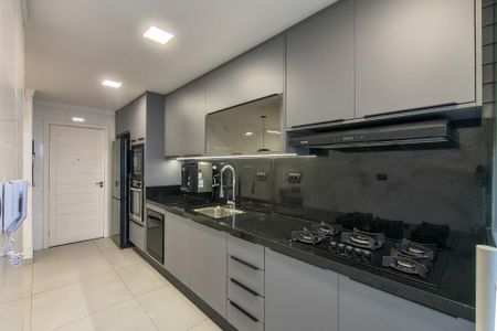 Apartamento para alugar com 115m², 3 quartos e 2 vagas Apartamento para alugar com 115m², 3 quartos e 2 vagasCozinha