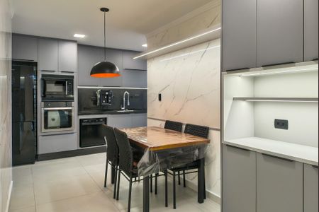 Apartamento para alugar com 115m², 3 quartos e 2 vagas Apartamento para alugar com 115m², 3 quartos e 2 vagasCozinha