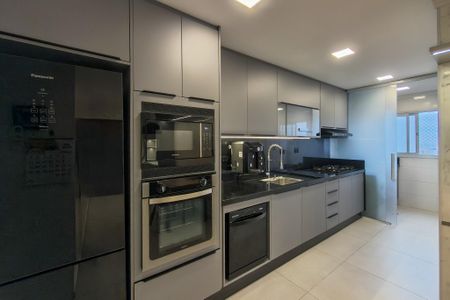 Cozinha de apartamento para alugar com 3 quartos, 115m² em Nova Mirim, Praia Grande