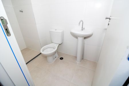 Banheiro de apartamento para alugar com 1 quarto, 25m² em Água Branca, São Paulo