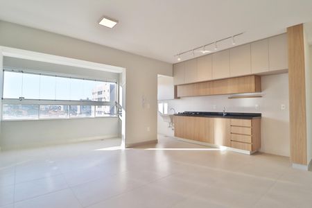Sala de apartamento para alugar com 2 quartos, 79m² em Santa Mônica, Uberlândia