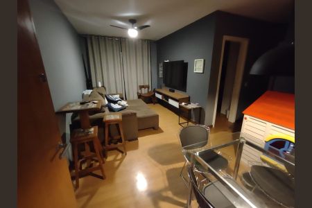 Apartamento para alugar com 67m², 2 quartos e 1 vagaSala