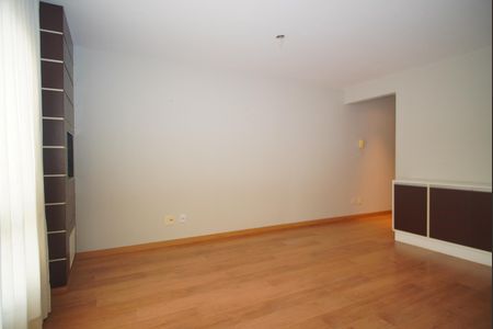 Sala de apartamento à venda com 3 quartos, 90m² em Petrópolis, Porto Alegre