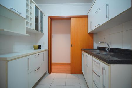 Apartamento à venda com 90m², 3 quartos e 2 vagasCozinha
