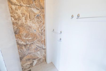 Banheiro de kitnet/studio para alugar com 1 quarto, 30m² em Ouro Preto, Belo Horizonte