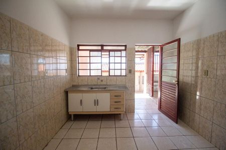 Casa para alugar com 300m², 3 quartos e 3 vagasCozinha Casa 2