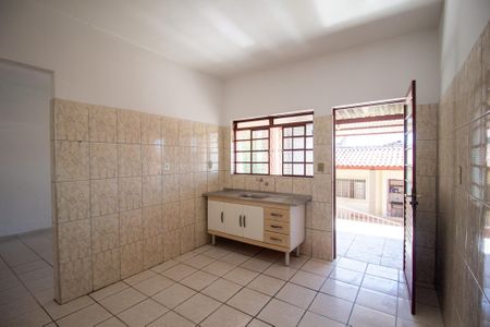 Casa para alugar com 300m², 3 quartos e 3 vagasCozinha Casa 2