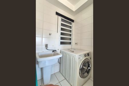 Apartamento para alugar com 80m², 2 quartos e 2 vagas Apartamento para alugar com 80m², 2 quartos e 2 vagasCozinha e Área de Serviço
