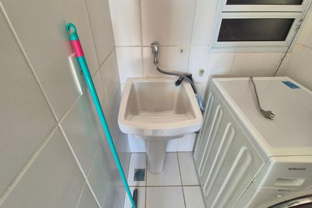 Apartamento para alugar com 80m², 2 quartos e 2 vagas Apartamento para alugar com 80m², 2 quartos e 2 vagasCozinha e Área de Serviço