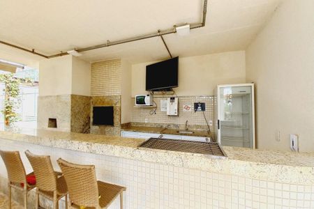 Apartamento para alugar com 80m², 2 quartos e 2 vagasÁrea comum - Churrasqueira